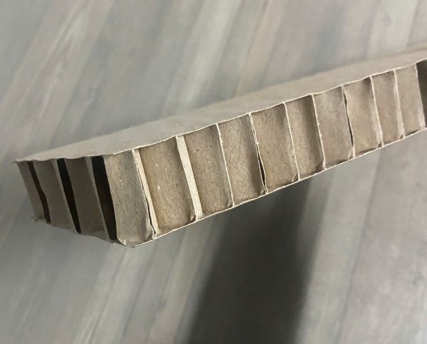 Cấu tạo và đặc điểm của tấm giấy tổ ong 2 tấm tổ ong